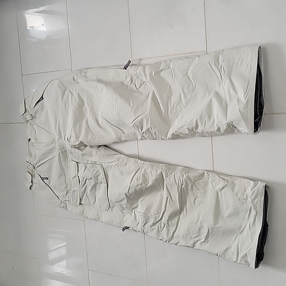 EUC North Face Women's Snow/Ski/Board Pants - Picture 2 of 7